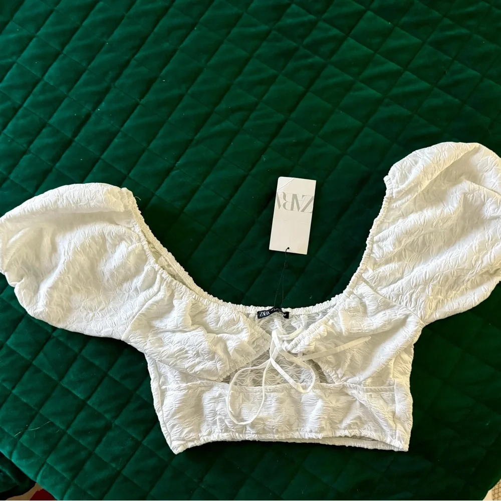 Zara White Puff Sleeve Crop Blouse